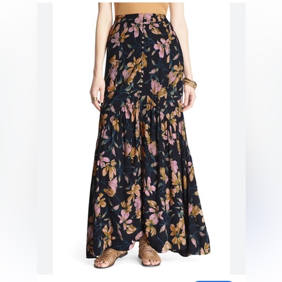 Free People Dresses & Skirts - Free People Smooth Sailing Floral Maxi Skirt